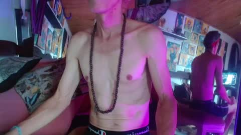 Snapshot of laye19 chatting on 01.06.25 Laye19 online show from 01.06.25