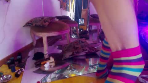 Snapshot of laye19 chatting on 02.05.25 Laye19 online show from 02.05.25