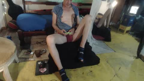 Snapshot of laye19 chatting on 09.15.25 Laye19 online show from 09.15.25