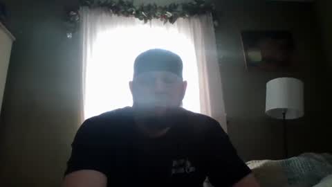 Snapshot of layinlow42 chatting on 02.01.25 layinlow42 online show from 02.01.25