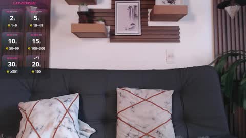 Layla online show from 02.10.26