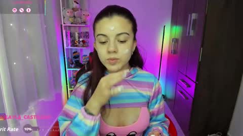 Snapshot of layla_castilloo chatting on 09.24.25 Layla online show from 09.24.25