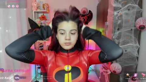 Snapshot of layla_castilloo chatting on 10.17.25 Layla online show from 10.17.25