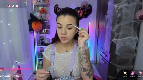 Layla online show from 11.03.25