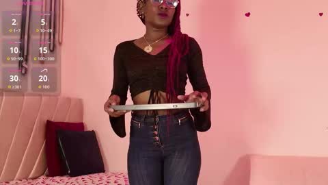 Snapshot of layla_collins_ chatting on 03.02.26 layla online show from 03.02.26