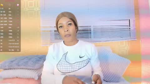 L A Y L A online show from 02.25.26