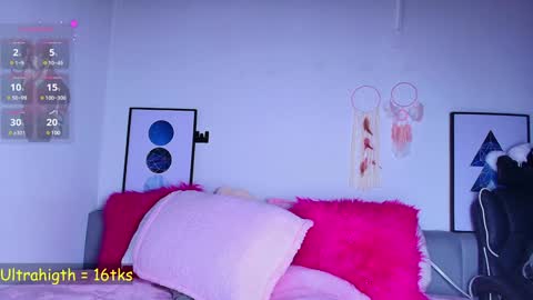 Snapshot of layla_nicols chatting on 01.07.25 Layla online show from 01.07.25