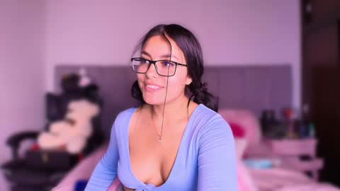 Snapshot of layla_nicols chatting on 02.06.25 Layla online show from 02.06.25