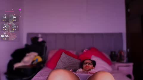 Snapshot of layla_nicols chatting on 02.11.25 Layla online show from 02.11.25