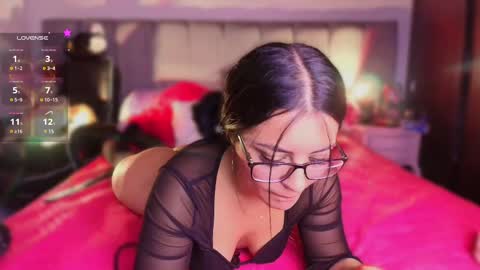 Snapshot of layla_nicols chatting on 02.15.25 Layla online show from 02.15.25