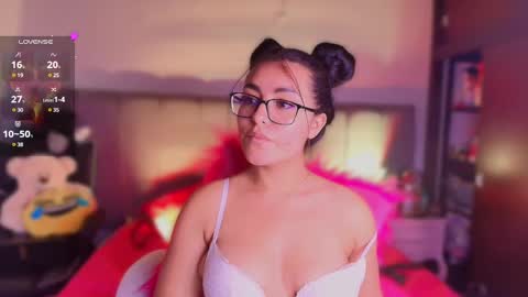 Snapshot of layla_nicols chatting on 02.19.25 Layla online show from 02.19.25