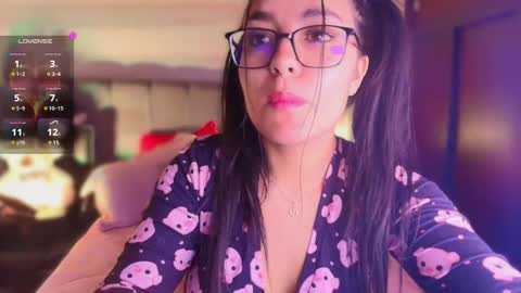 Snapshot of layla_nicols chatting on 03.01.25 Layla online show from 03.01.25