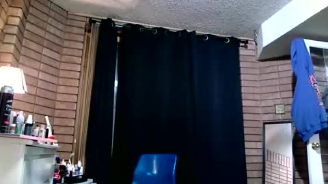 Snapshot of laylakills chatting on 01.10.26 Layla Kills online show from 01.10.26