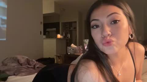 Layla online show from 01.15.26