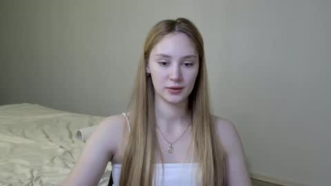 Snapshot of laylapretty001 chatting on 01.20.25 LaylaPretty001 online show from 01.20.25
