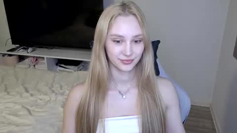 LaylaPretty001 online show from 03.12.26