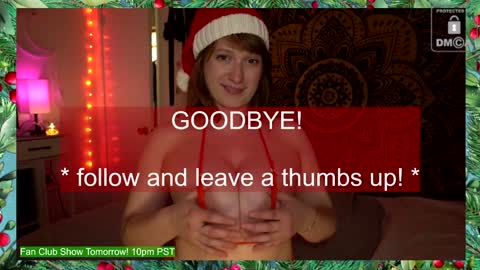 Snapshot of laylas_universe chatting on 12.17.24 Layla Universe online show from 12.17.24