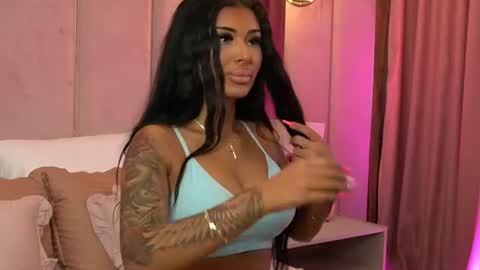 Layla online show from 06.28.26