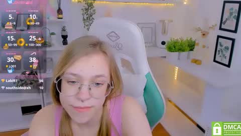 layriantavee online show from 02.10.25