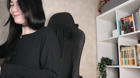 Lisa online show from 12.31.24