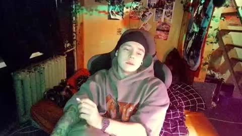 Snapshot of lblcblxep chatting on 10.28.25 Tora online show from 10.28.25