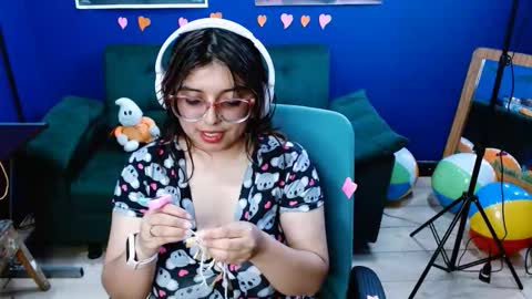 Snapshot of lcherryblossoml chatting on 10.10.25 lcherryblossoml online show from 10.10.25