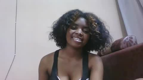 lea96546 online show from 11.18.25