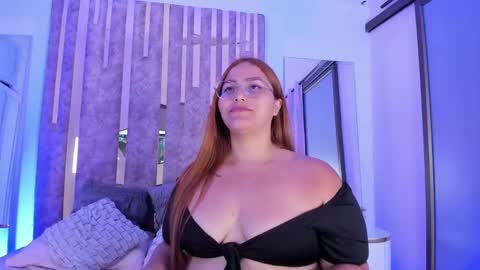 Leah  online show from 02.21.25