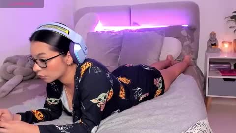   online show from 03.10.25