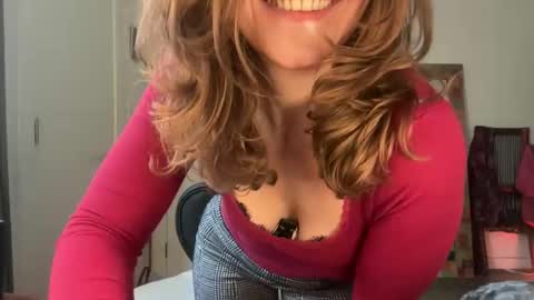 Snapshot of leahsparkles chatting on 02.02.26 Leah Sparkles online show from 02.02.26