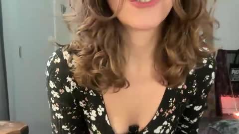 Snapshot of leahsparkles chatting on 02.09.26 Leah Sparkles online show from 02.09.26