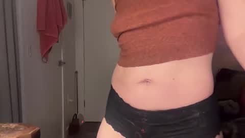 Snapshot of leahsparkles chatting on 03.12.26 Leah Sparkles online show from 03.12.26