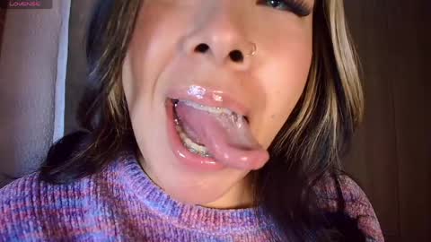 leah online show from 04.18.26