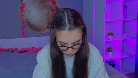 Sophie online show from 03.17.26