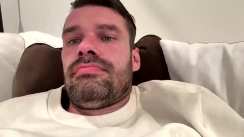 Snapshot of leexxx_69 chatting on 10.27.25 leexxx_69 online show from 10.27.25