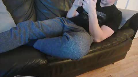 Snapshot of legacy2022 chatting on 03.31.26 UK lover online show from 03.31.26