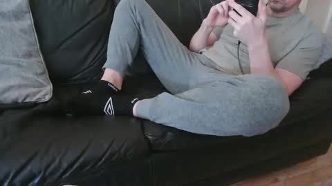 Snapshot of legacy2022 chatting on 04.06.26 UK lover online show from 04.06.26