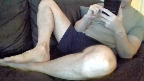 Snapshot of legacy2022 chatting on 08.08.26 UK lover online show from 08.08.26