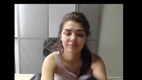 Snapshot of legenda_liya chatting on 09.24.25 Liya online show from 09.24.25