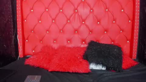 LEIGH ANGELS online show from 02.28.25