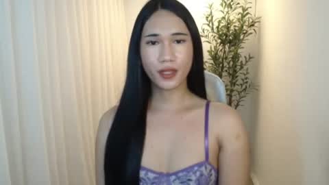 Snapshot of leighs_celine chatting on 06.17.26 leighs_celine online show from 06.17.26
