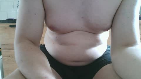 Snapshot of leila472952 chatting on 05.19.26 Sergey online show from 05.19.26