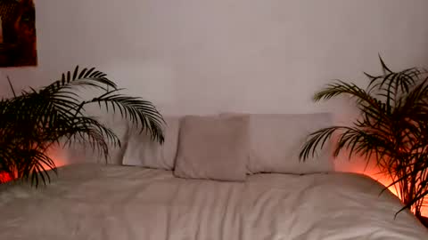 LEILA LUNA online show from 07.16.26