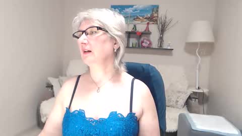 Leila Kinky online show from 04.08.26