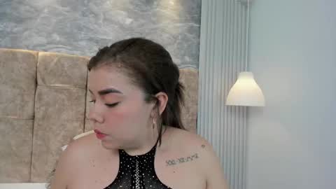 leilapons online show from 09.15.25