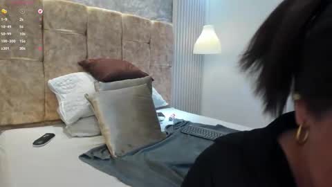 leilapons online show from 10.29.25