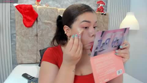 leilapons online show from 11.30.25