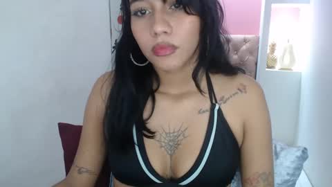 Snapshot of leilasweetxx chatting on 12.23.24 Mar online show from 12.23.24