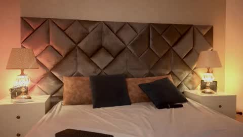 Leizathompson online show from 03.25.26