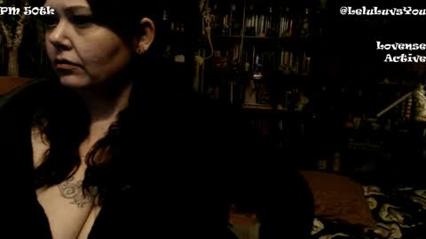 Snapshot of leluluvsyou chatting on 01.05.25 Lelu Fallas online show from 01.05.25